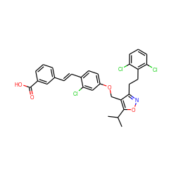 CC(C)c1onc(CCc2c(Cl)cccc2Cl)c1COc1ccc(/C=C/c2cccc(C(=O)O)c2)c(Cl)c1 ZINC000044405796