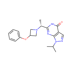 CC(C)n1ncc2c(=O)[nH]c([C@@H](C)N3CC(Oc4ccccc4)C3)nc21 ZINC001772645141