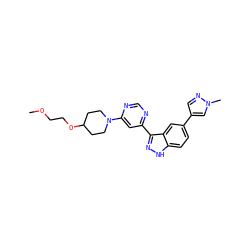 COCCOC1CCN(c2cc(-c3n[nH]c4ccc(-c5cnn(C)c5)cc34)ncn2)CC1 ZINC000221104665