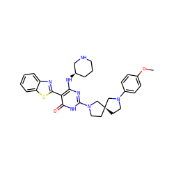 COc1ccc(N2CC[C@]3(CCN(c4nc(N[C@@H]5CCCNC5)c(-c5nc6ccccc6s5)c(=O)[nH]4)C3)C2)cc1 ZINC001772641808