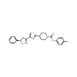 Cc1ccc(OC(=O)N2CCC(c3nc(C4=NO[C@@H](c5ccccc5)C4)cs3)CC2)cc1 ZINC000653844002