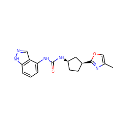 Cc1coc([C@H]2CC[C@@H](NC(=O)Nc3cccc4[nH]ncc34)C2)n1 ZINC000204436077